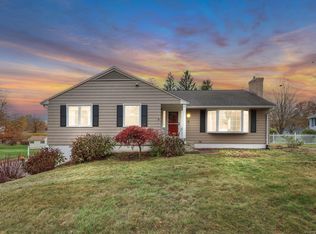 8 Sapphire St, Enfield, CT 06082