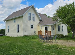 86389 245th St, Oakland, MN 56007