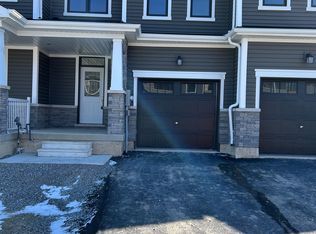 52 Ever Sweet Way #B229-05, Thorold, ON L2V 0L1