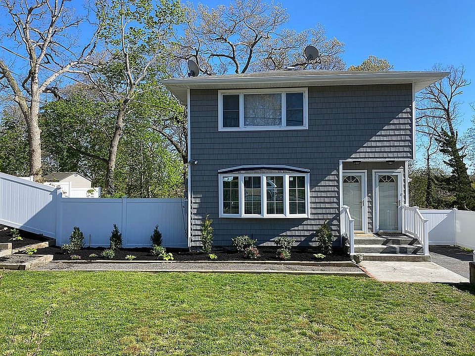 1st image of 58-60 Blydenburgh Ave