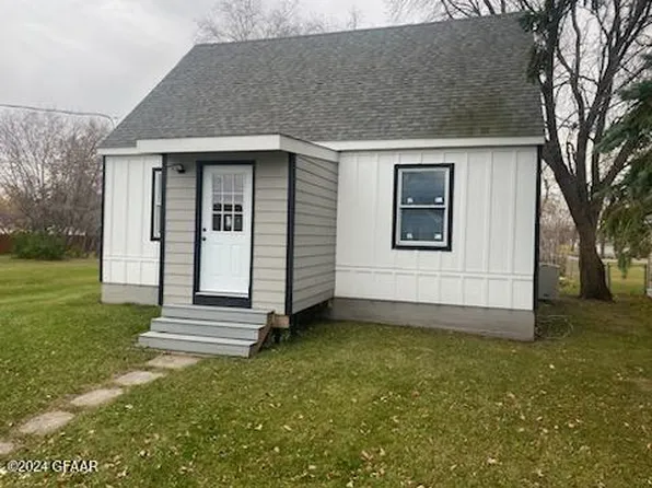 320 Vance Ave S, Erskine, MN 56535
