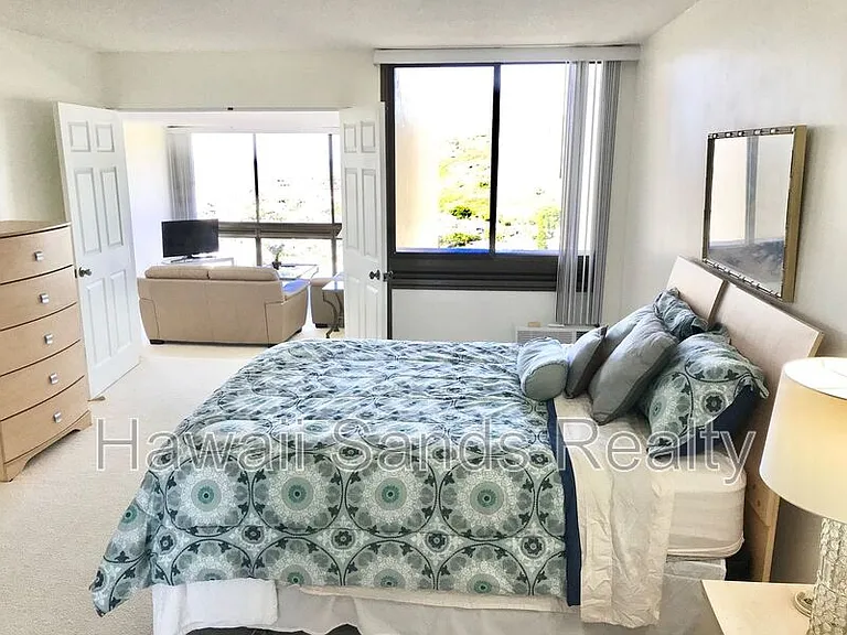 501 Hahaione St #19K — Photo 8