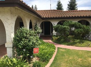 241 E Paseo Ave, Visalia, CA 93277