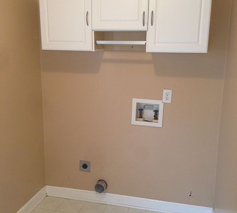 4th image of 4227 United St