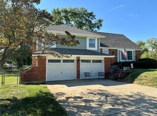 5724 Earnshaw St, Shawnee, KS 66216