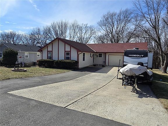 2nd image of 11518 N Virginia Ave