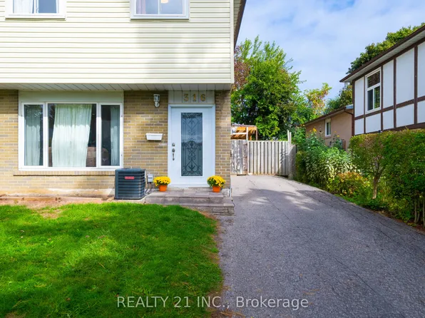 316 Hollyberry Trl, Toronto, ON M2H 2P4