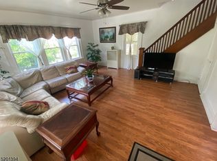 77 Woodside Rd, Maplewood, NJ 07040