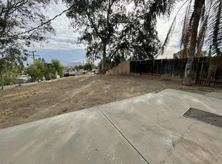 897 Shana Ct, Perris, CA 92570