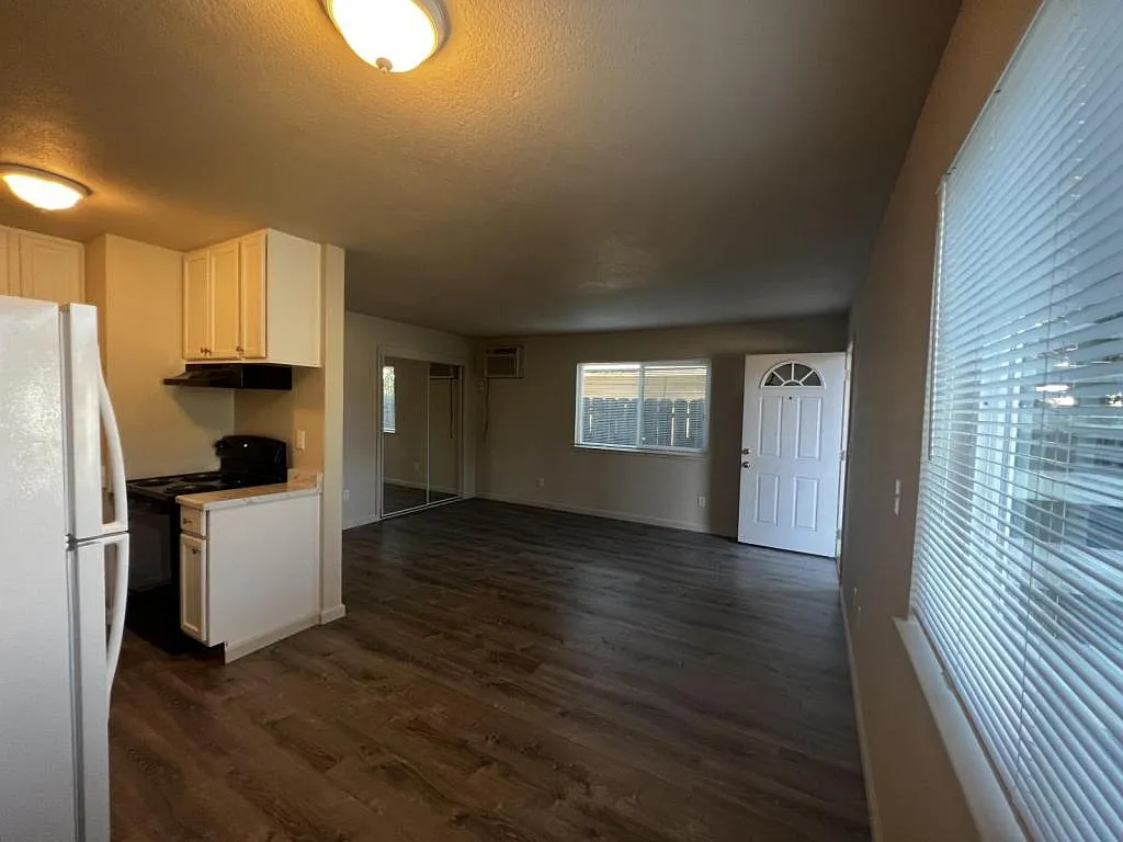 510 N 5th Ave, Apt 1B — Photo 3
