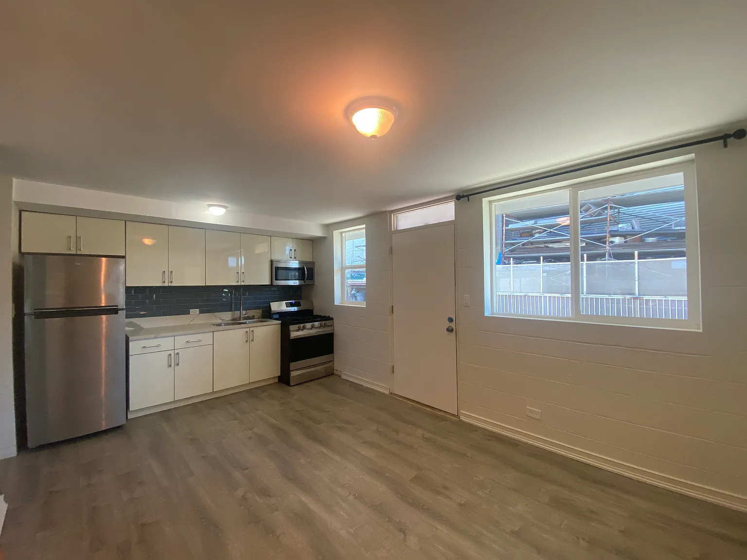 1 bed, 500 sqft, $1,950 — Photo 2