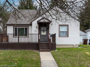 1521 Victor Ave, Lansing, MI 48910