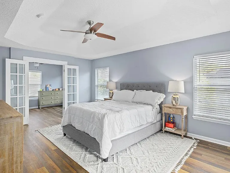 708 Flowers St — Photo 17