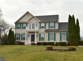 108 Bridle Hill Ct, Chambersburg, PA 17202