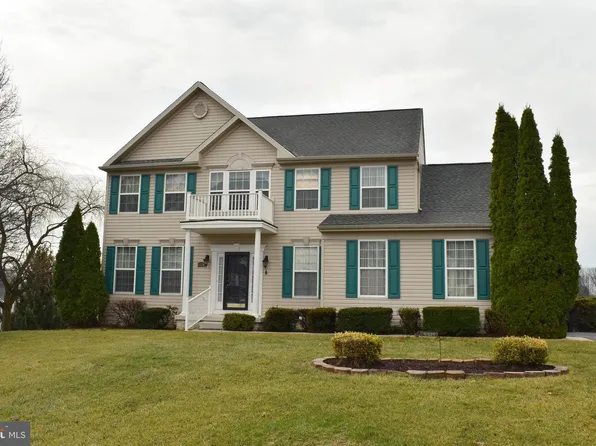 108 Bridle Hill Ct, Chambersburg, PA 17202