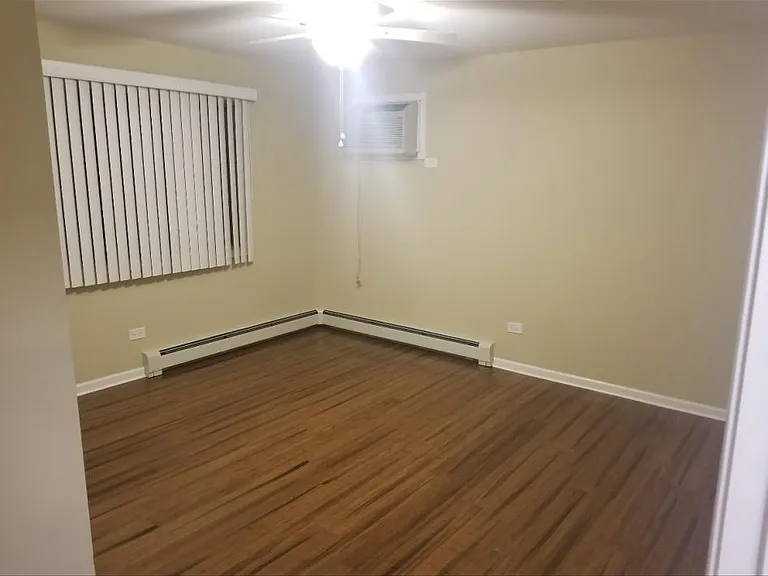 10328 Mansfield Ave — Photo 5