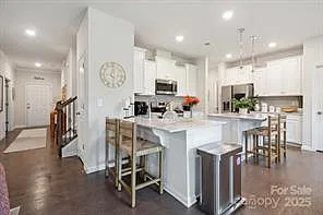 17812 New Mark Avenue - 1 — Photo 2