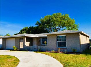 7111 King Arthur Dr, Port Richey, FL 34668