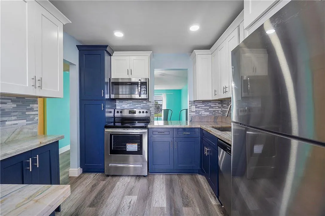 Building Photo - 2430 NW 81st Ave #305