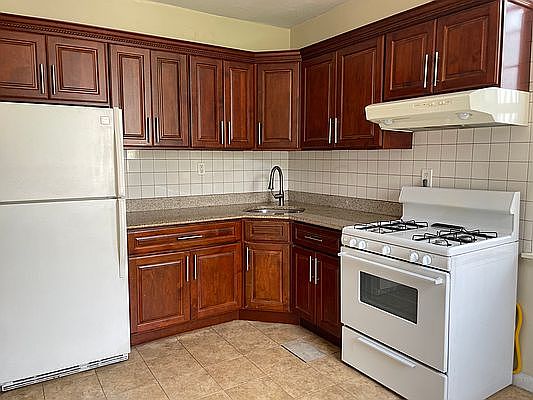 4th image of 292 Atlantic Ave #2