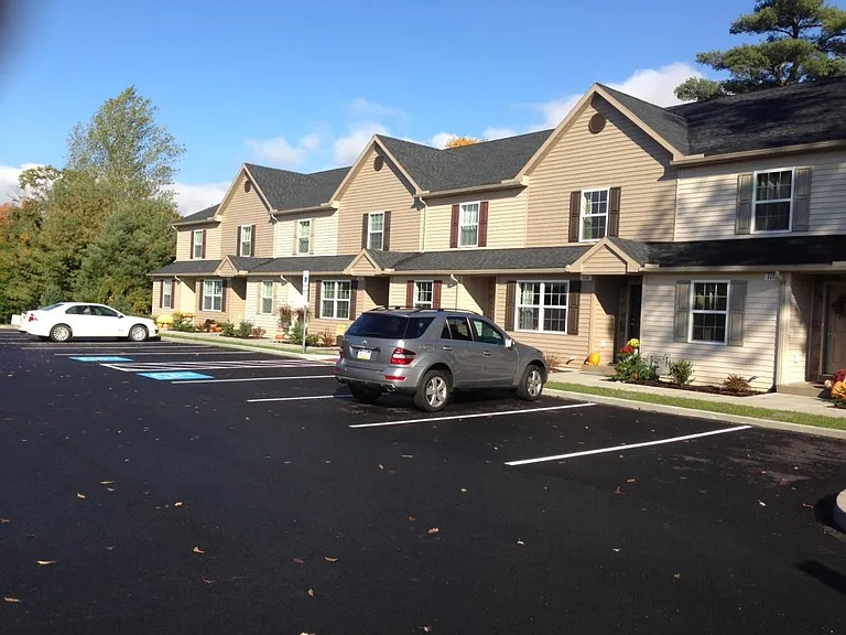 1131 Sunset Rd — Photo 1