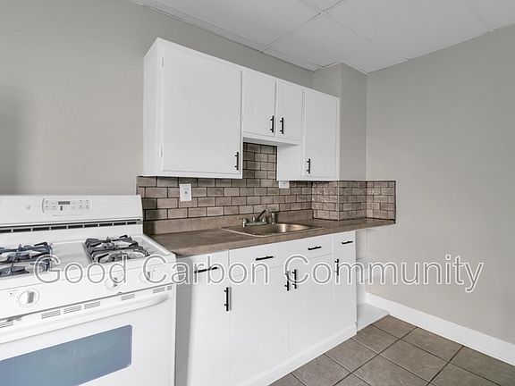 2nd image of 235 Oliver St #4