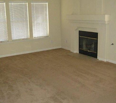 4th image of 628 Vine St