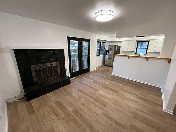 2nd image of 1111 SW Mission Pl