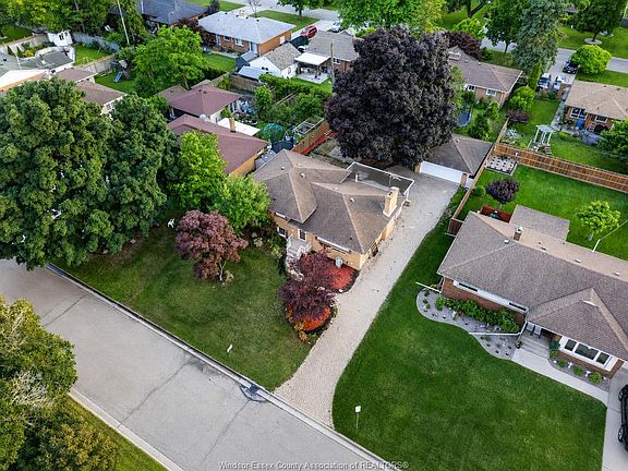 5th image of 2445 Everts Ave