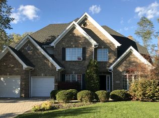 428 E 58th St, Westmont, IL 60559