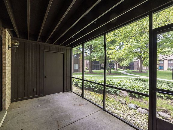 2nd image of 740 Saint Andrews Ln APT 41
