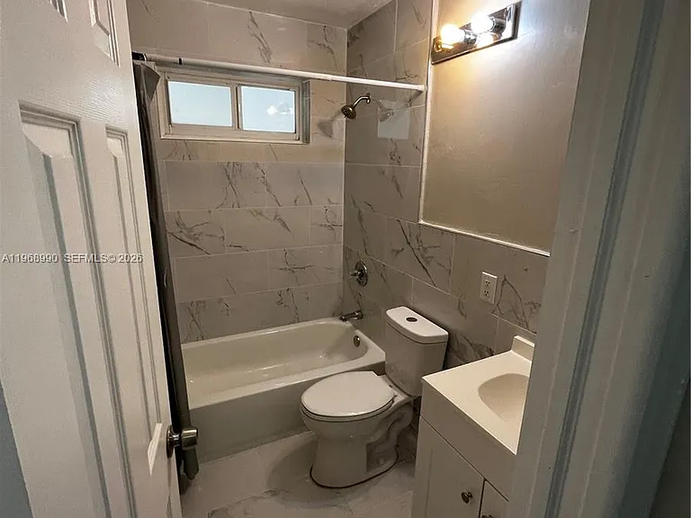816 Beech Rd — Photo 7