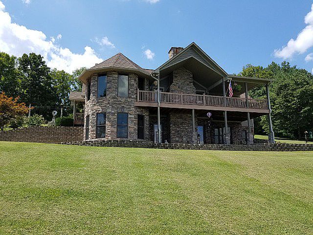 1st image of 142 Joseph Ln