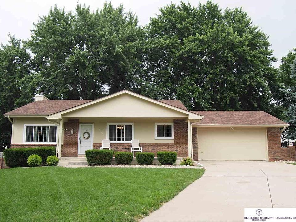 1st image of 15208 Harney Cir