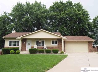 15208 Harney Cir, Omaha, NE 68154
