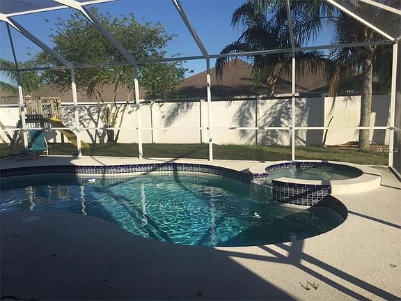 2nd image of 10333 Meadow Crossing Dr