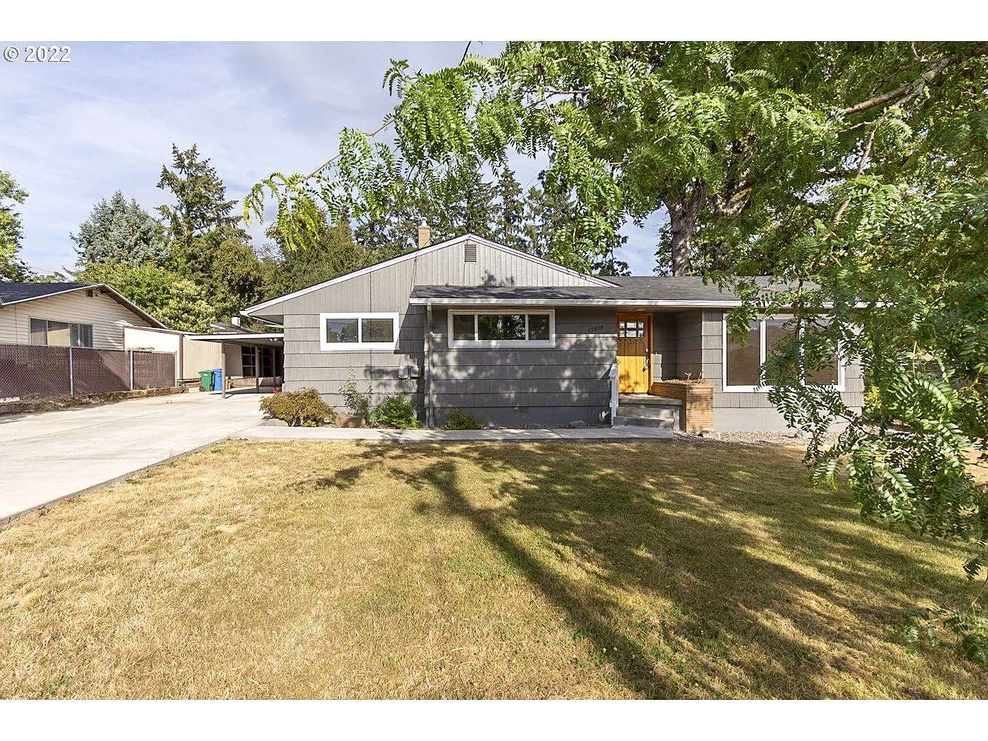 15018 SE Linden Ln photo 1