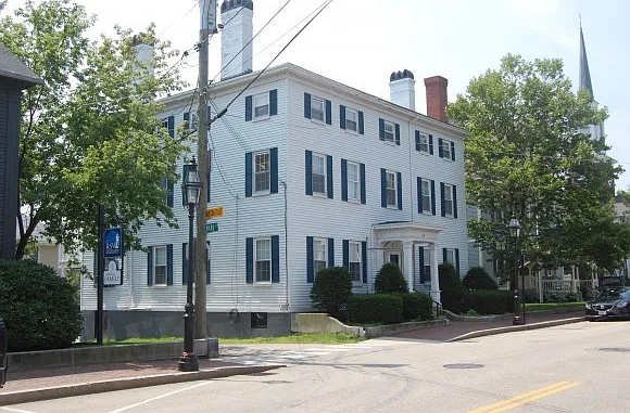 54 Court St #5
