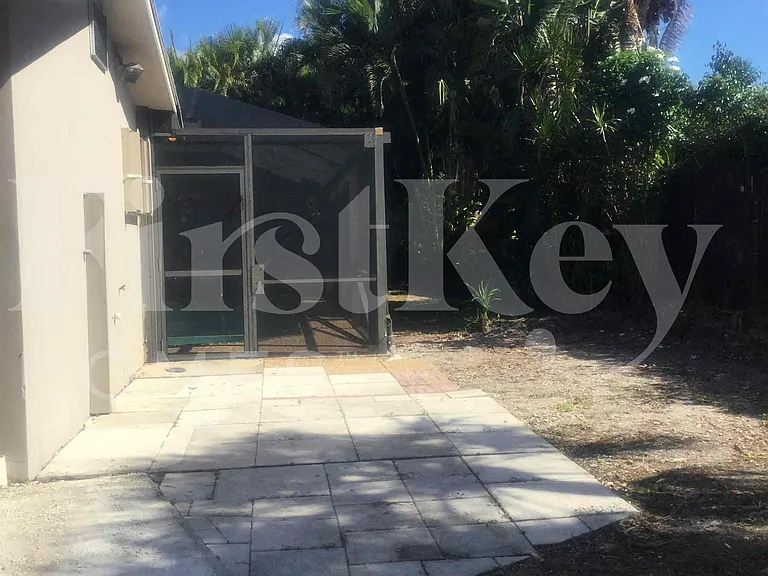 19742 Carolina Cir — Photo 6