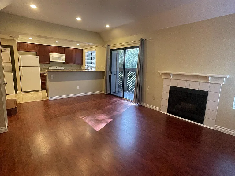 22881 Hilton Head Dr #255 — Photo 2
