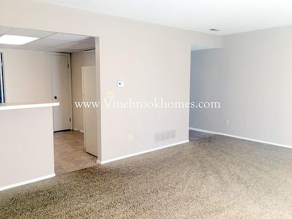 3rd image of 6524 Rolling Glen Dr