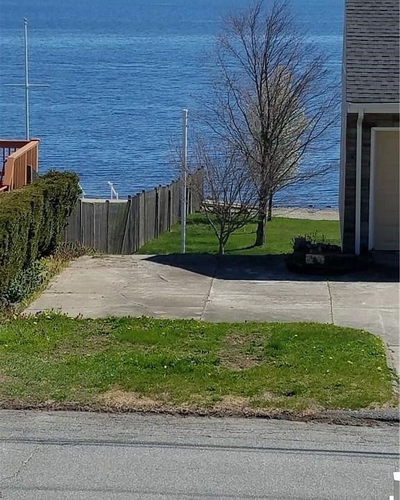 1st image of 29 King Philip Ave