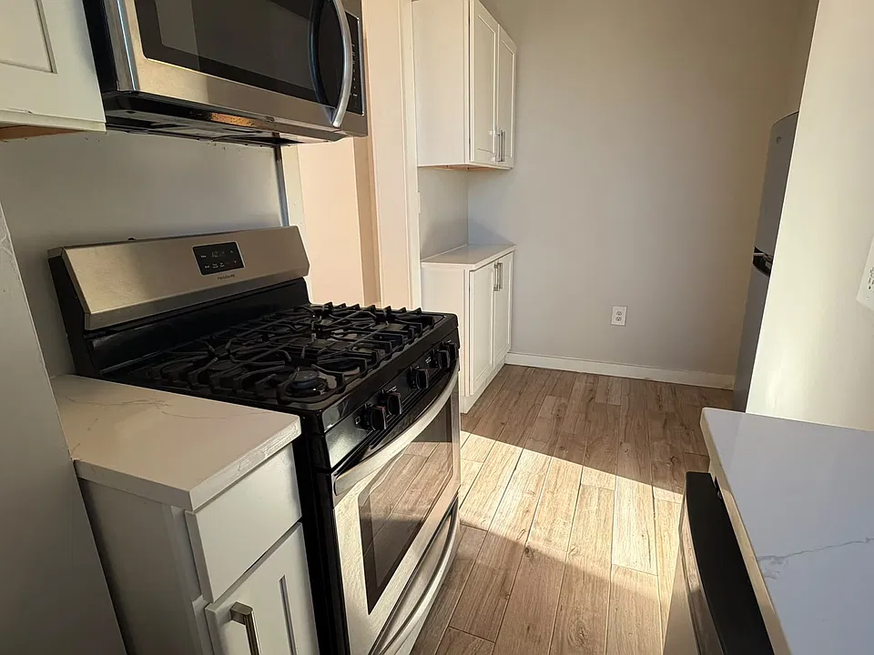 520 Central Ave #6