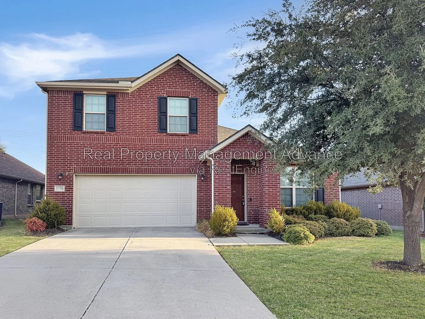4 bed, 2.5 bath, 2547 sqft, $2,450 — Photo 1