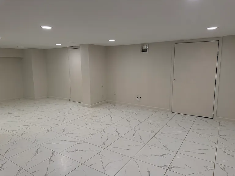316 Euston Rd S #2 — Photo 9