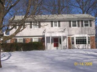 2 Astri Ct, Montebello, NY 10901