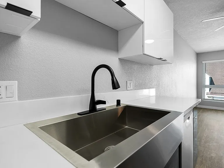 Park Apartments-Beautiful recently renovated — Photo 19