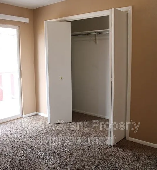 2215 Gail Dr — Photo 11
