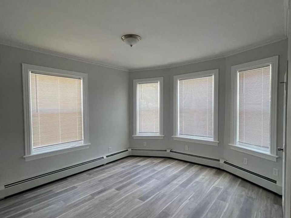 320 Eaton St Providence RI Zillow