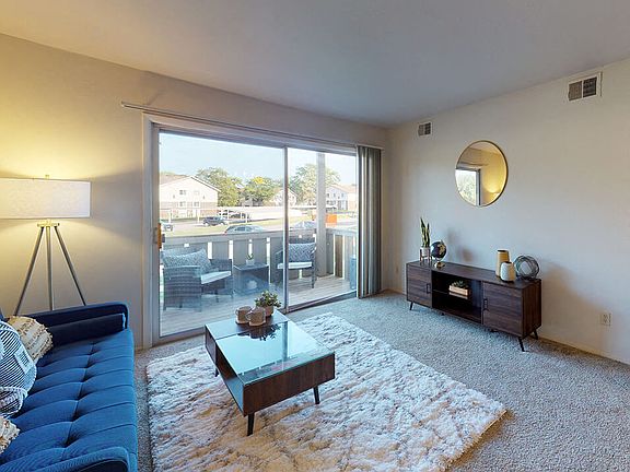 Welcome to Castle Pointe Apartments